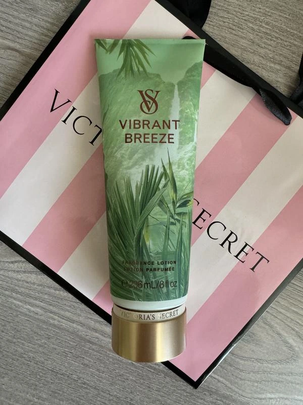 Victoria's Secret Vibrant Breeze Lotion 236 ml
